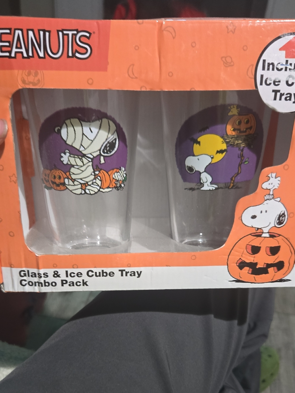 Peanuts Halloween Glass Set with Orange and Purple Accents